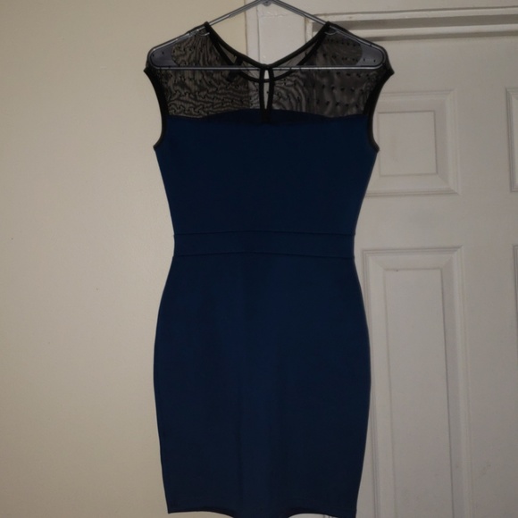 Dress - Picture 4 of 4